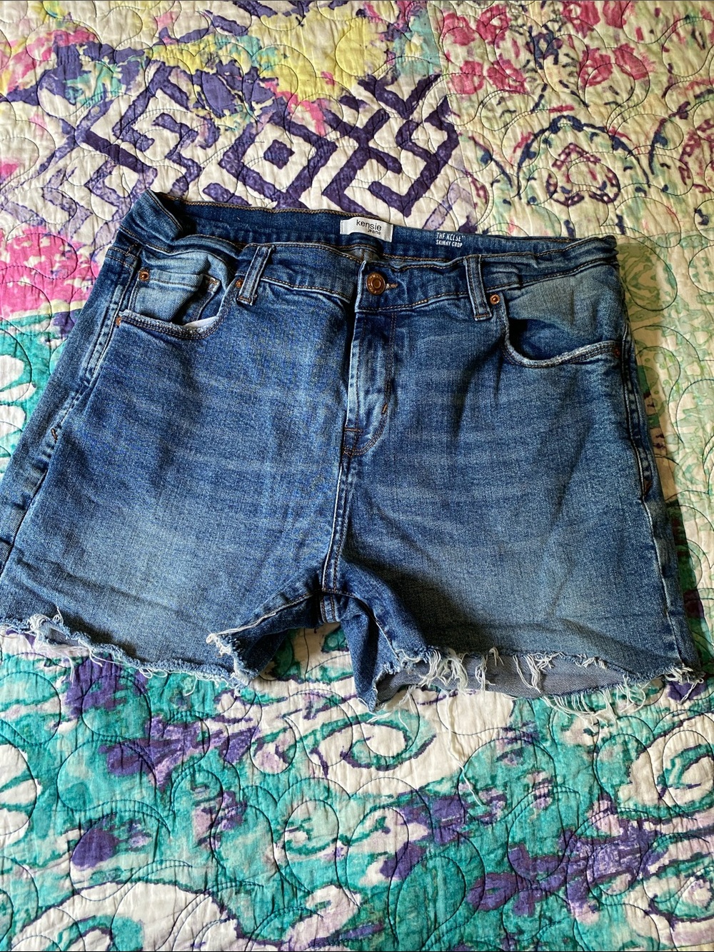 Kensie Women's High Waist Skinny Crop Denim Shorts in Blue
